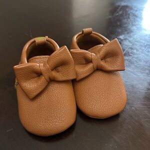 Brown Leather Baby Shoes with Bow